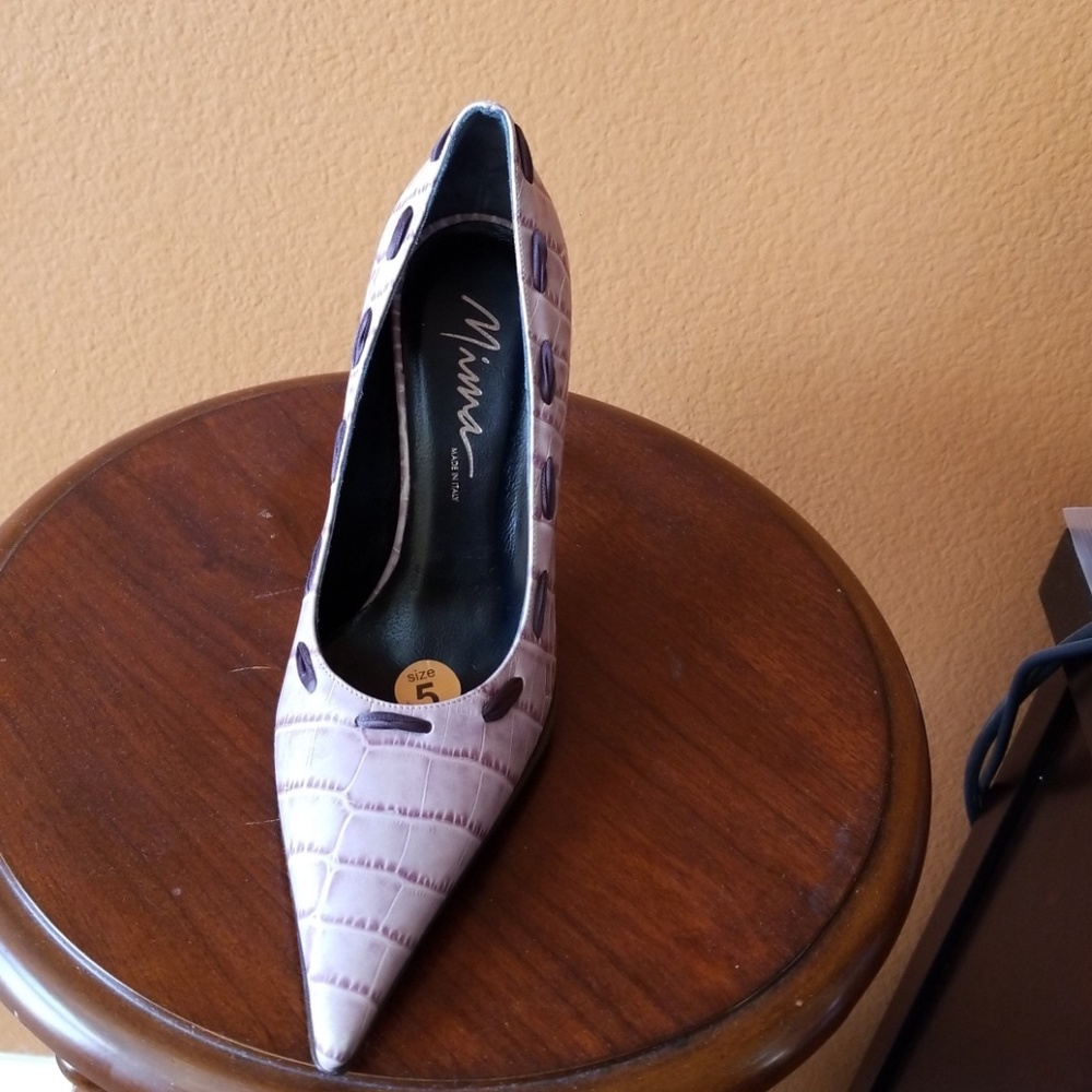 Mima Italian pumps.Light purple sz 5